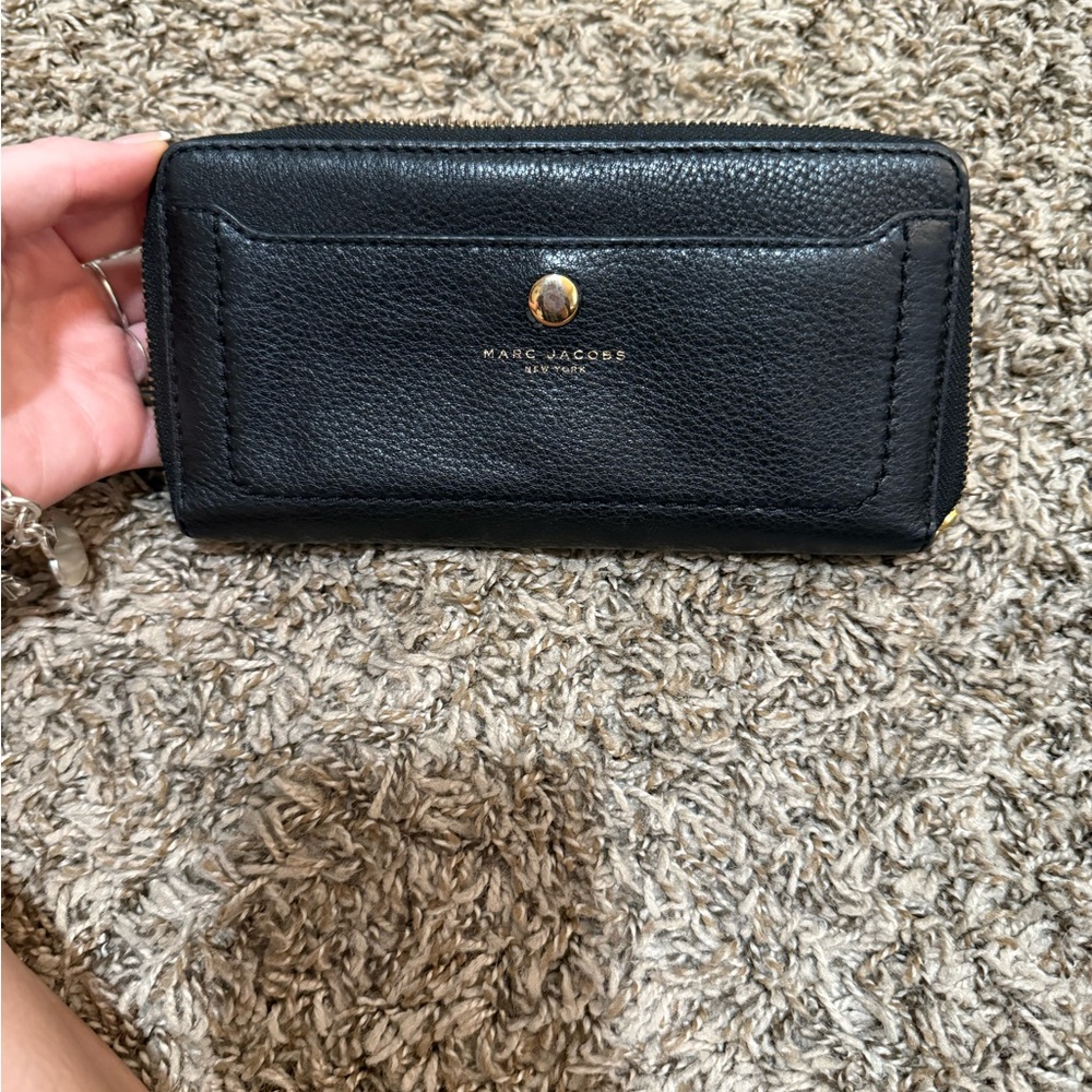 Marc Jacobs Black Leather Zip Wallet